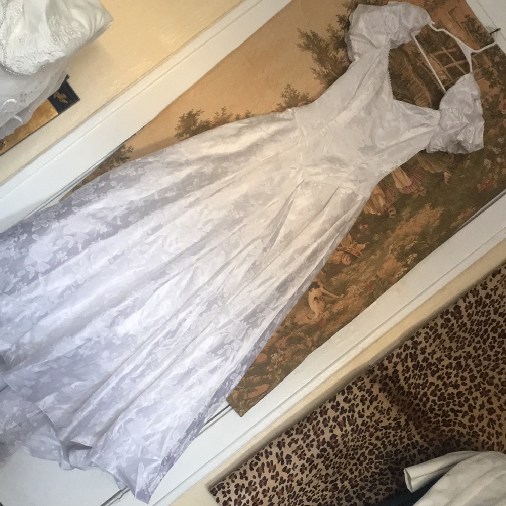 Nino Bladucci size 4 wedding dress 26 beast , dress 32 waist 85 inches long